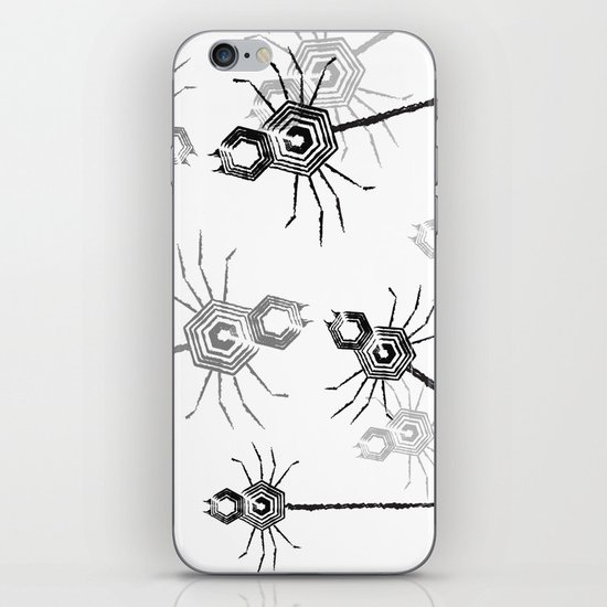 Spiders, spiders, everywhere iPhone & iPod Skin