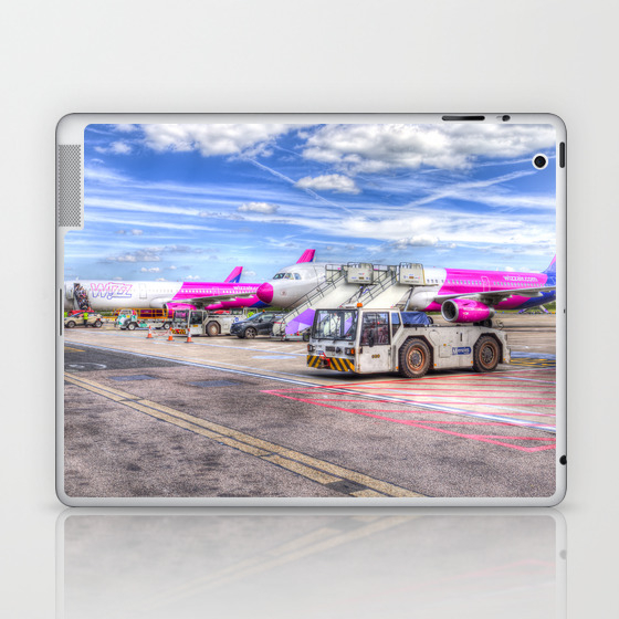 wizz air laptop on board
