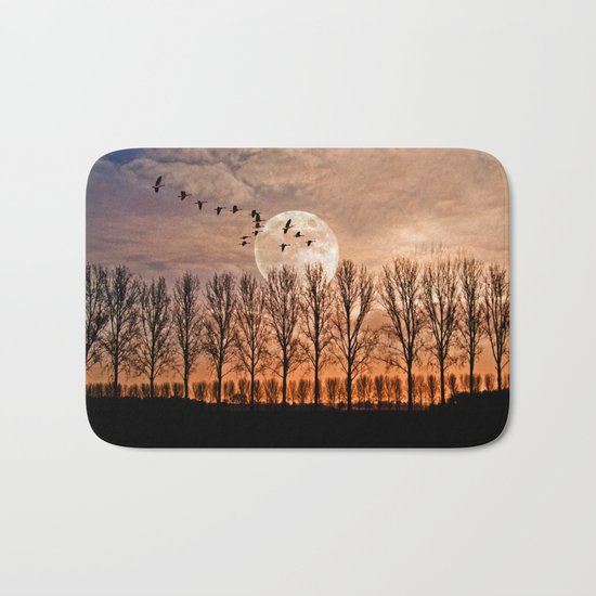 Night of the wild geese Bath Mat