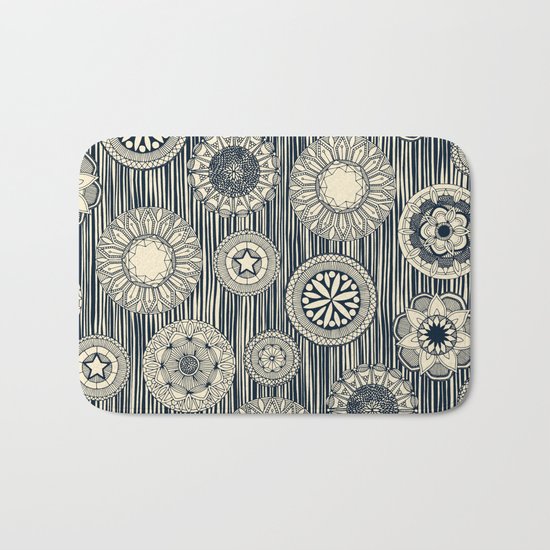 mandala cirque spot indigo cream Bath Mat
