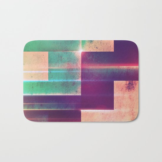 fylss hyryzynz Bath Mat