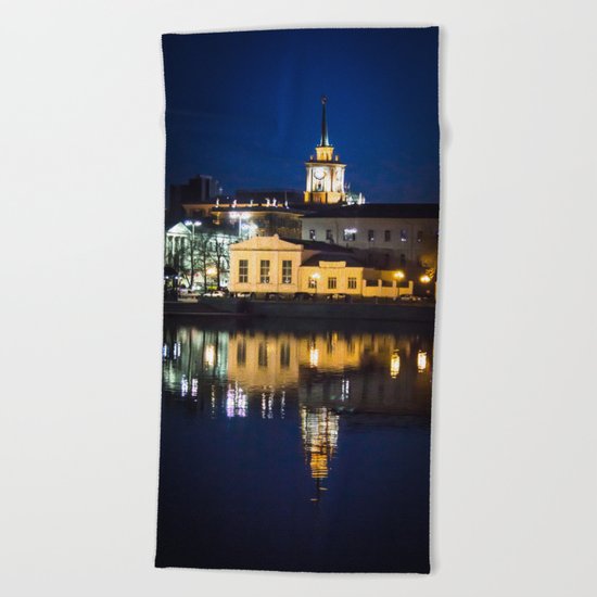 Night town Beach Towel