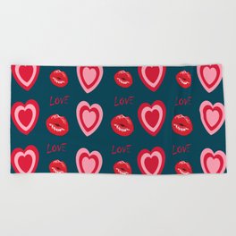 Hearts kiss love pattern blue Beach Towel