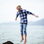 Follow me away