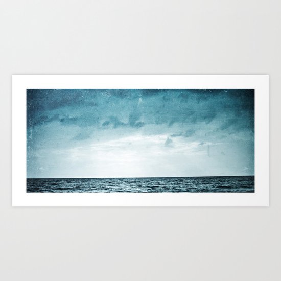 L'île invisible . . . Art Print