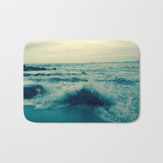 Waves crashing against rocks | Beach Bath Mat
