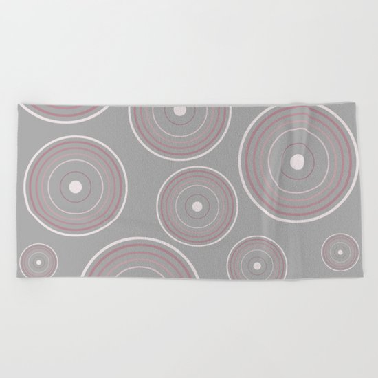 CONCENTRIC CIRCLES IN GREY (abstract pattern) Beach Towel