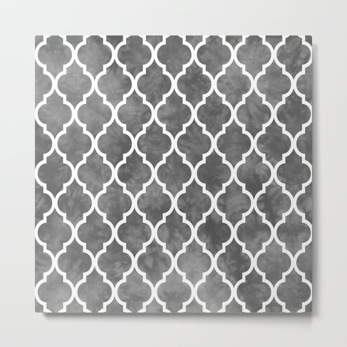Classic Quatrefoil Lattice Pattern 915 Gray Metal Print