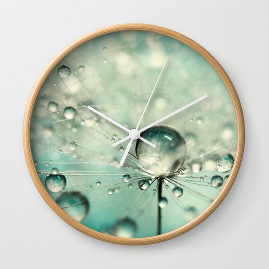 Single Dandy Starburst Wall Clock