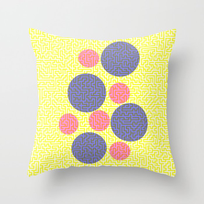 A-mazed circles Throw Pillow