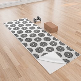 Black and white mandala art Yoga Towel