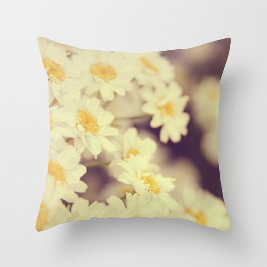 Daisy Heaven Throw Pillow