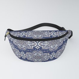 Arabesque floral pattern – Oriental paisley motif from Persian Rug Fanny Pack
