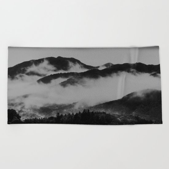 Comfort Clouds (Japan) Beach Towel
