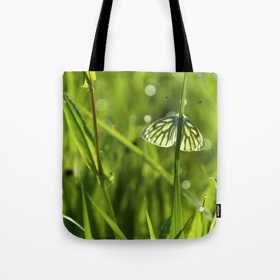 Butterfly in fresh morningmeadow Tote Bag