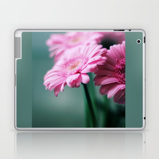 Pink Gerbera Dream°2 Laptop & iPad Skin
