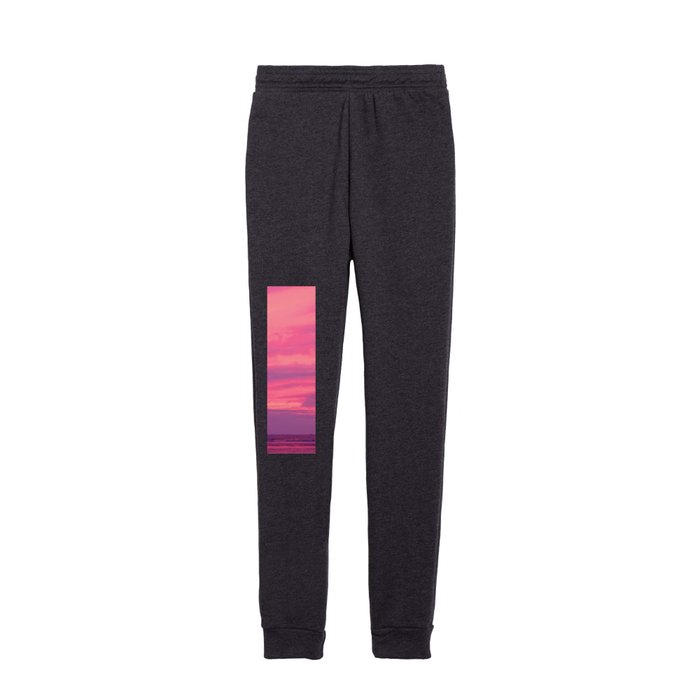 Aesthetic Pinkish Orange Hue Sunset By The Ocean Kids Joggers