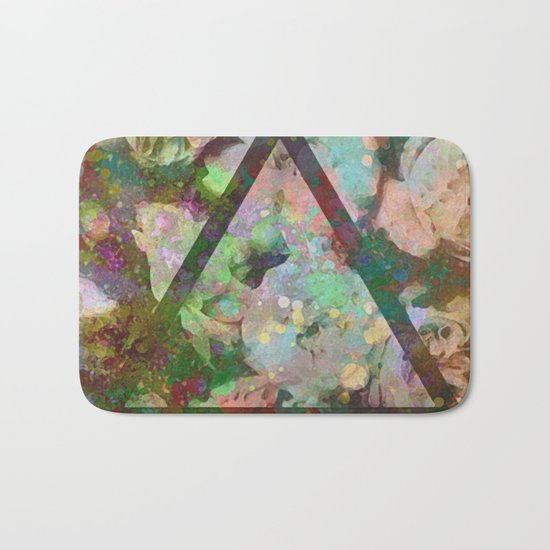 traingle roses Bath Mat