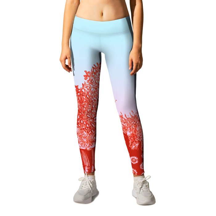 Colorful Coral Garden Underwater Ocean Scenery with Water Plants and Animals Leggings