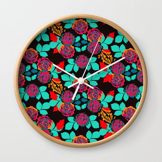 Black and Red Vintage Pop Carnation Garden Wall Clock