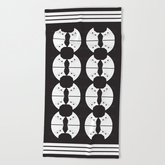 White Cat of Lisa Beach Towel