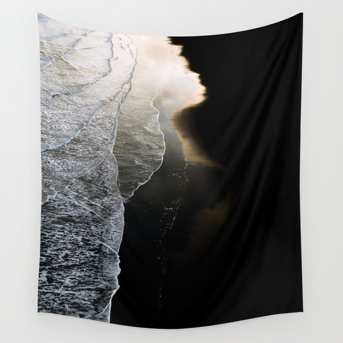 Endless Black Sand Beach Landscape In Iceland Wall Tapestry