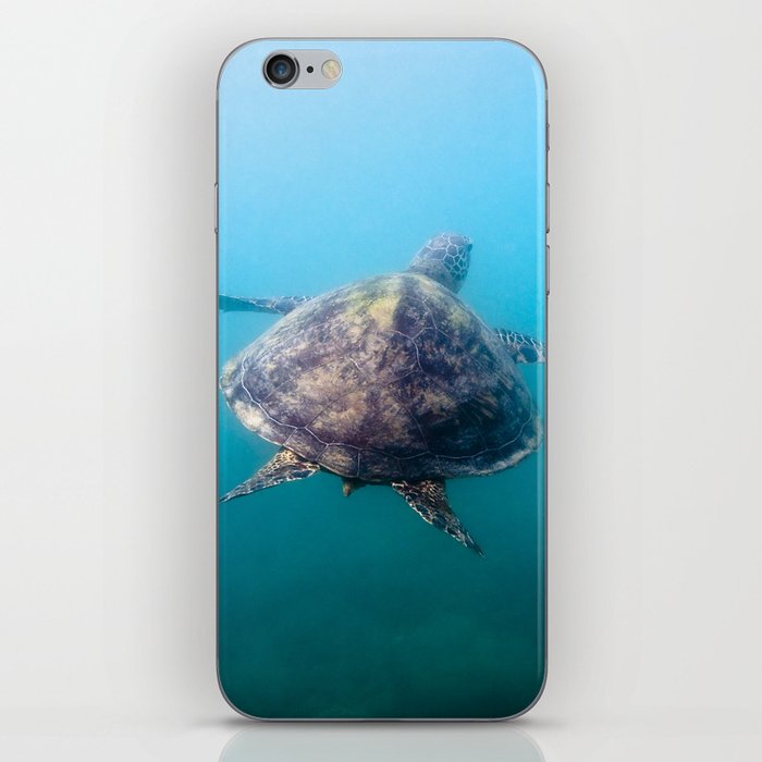 Turtle gliding underwater iPhone Skin