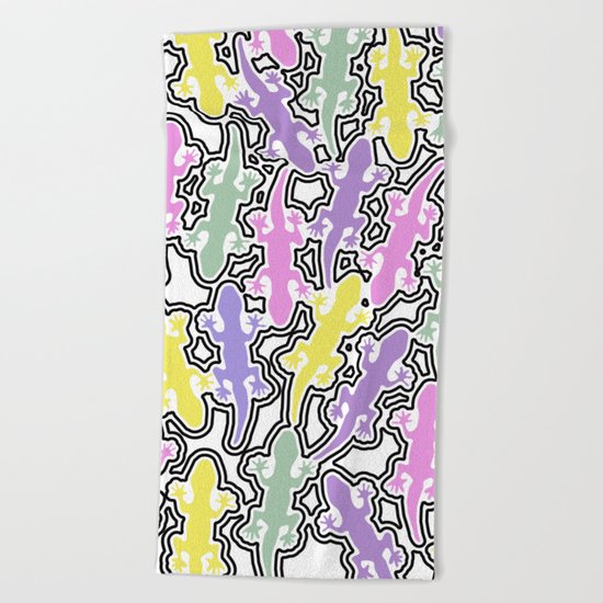 Lizards with a black outline Beach Towel