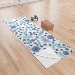 Watercolour Blu Leaves and Flowers Yoga Towel