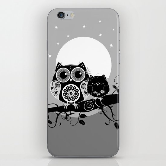 B&W Flower power Owl and her Sleepy Baby iPhone & iPod Skin