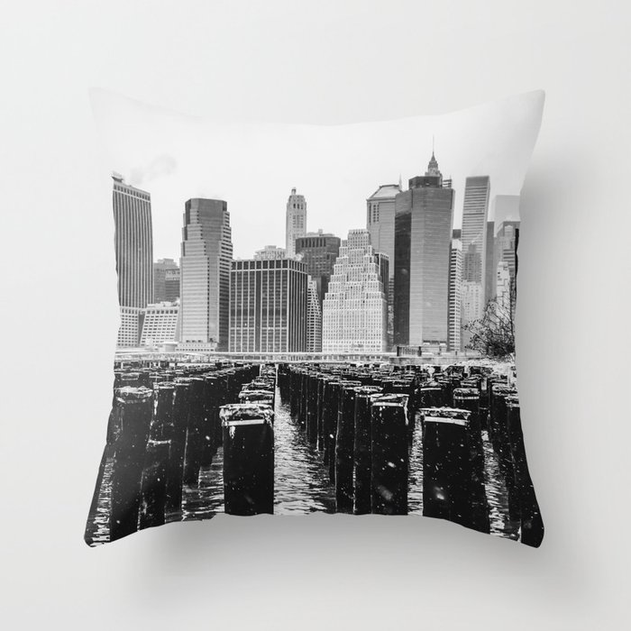 New York City Manhattan skyline black and white Throw Pillow