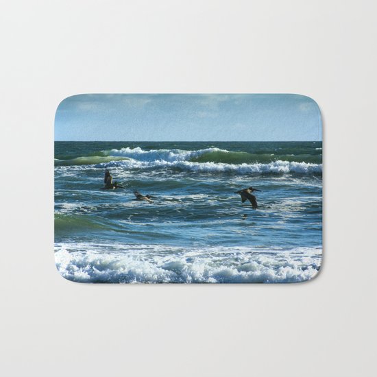 Pelicans Surf Top Flying Bath Mat