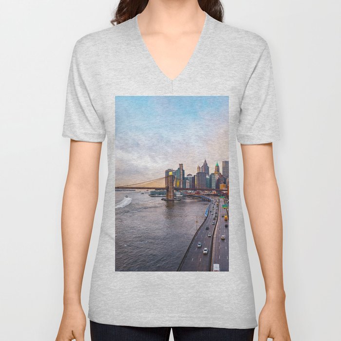 New York City Skyline and the Brooklyn Bridge | Colorful Panoramic Travel Photography in NYC V Neck T Shirt