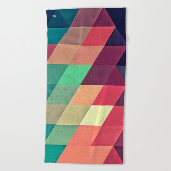 xy tyrquyss Beach Towel