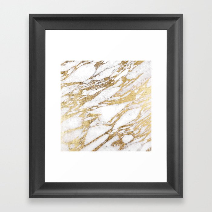 Chic Elegant White and Gold Marble Pattern Framed Art Print