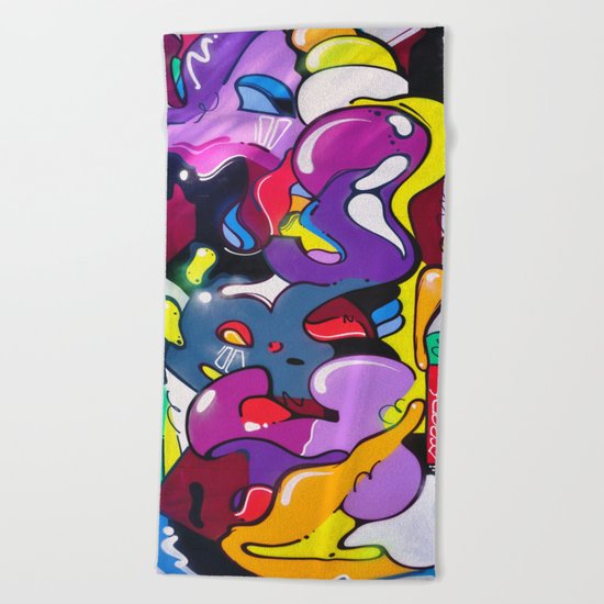 graffiti art Beach Towel
