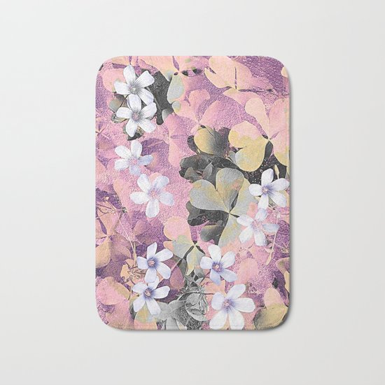Lucky clover pink Bath Mat