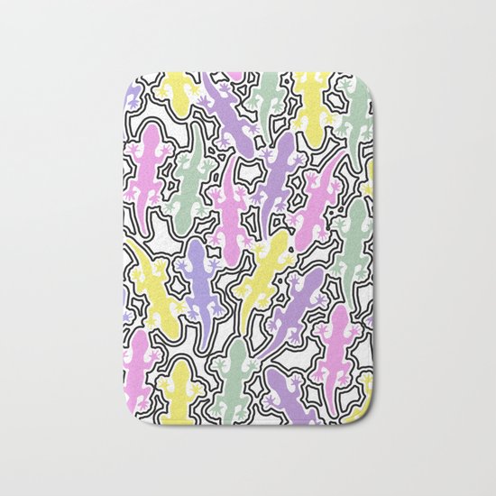 Lizards with a black outline Bath Mat