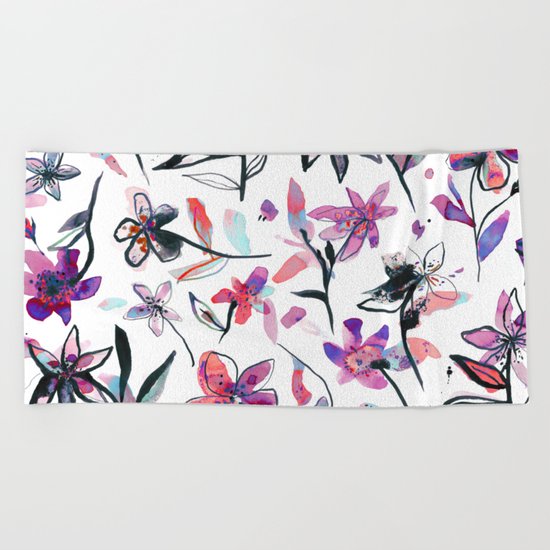 Ink flowers pattern - Viola Beach Towel