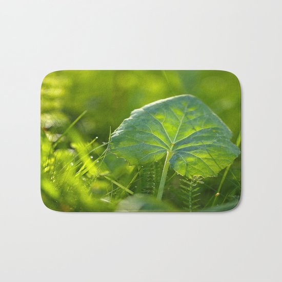 A Pure Green Leaf Bath Mat