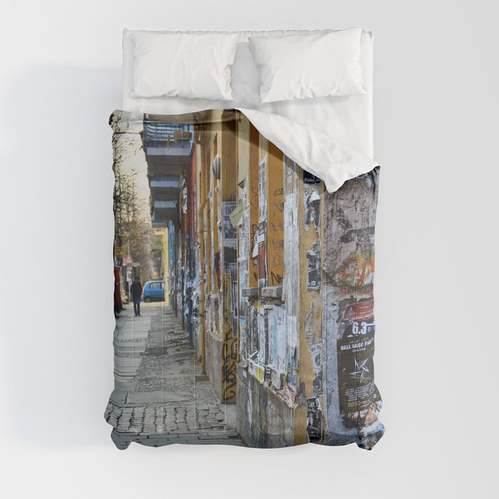 BERLIN - Street photography - slap tag Comforter