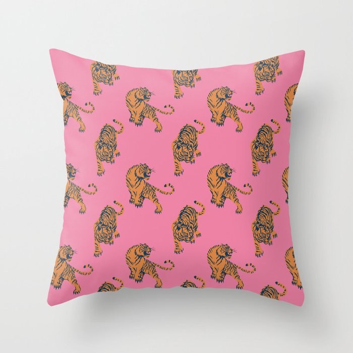 tiger print pink Throw Pillow