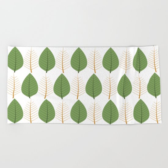 Seamless floral pattern Beach Towel