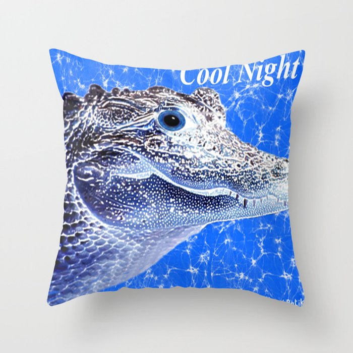 aligatore Throw Pillow