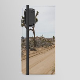 Classic van roadtrip through Joshua Tree California Android Wallet Case