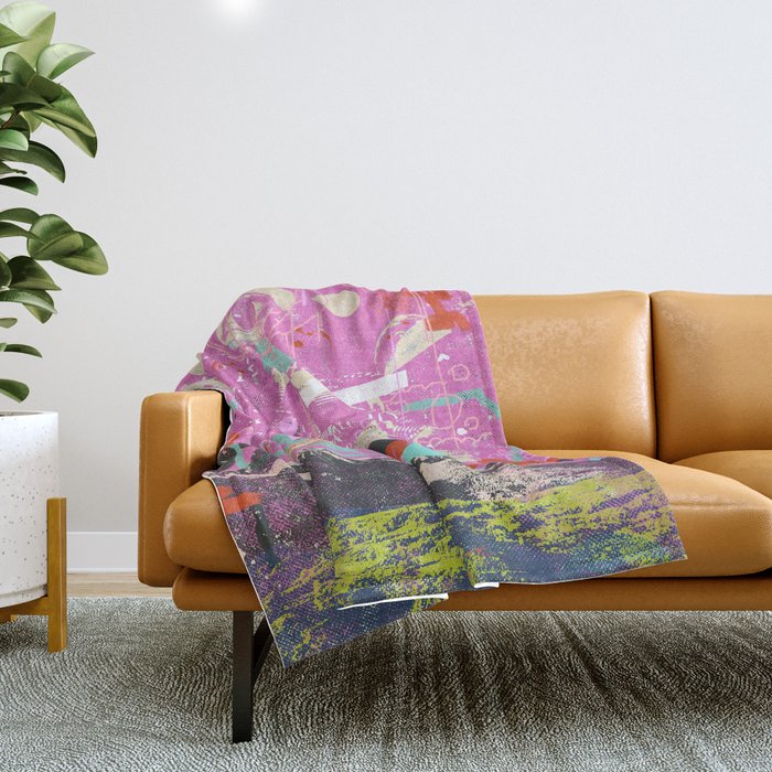 ABSTRACT MOUNTAINOUS Throw Blanket