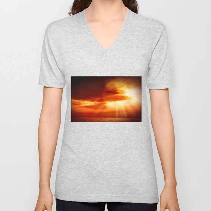 sunrise in the sea V Neck T Shirt
