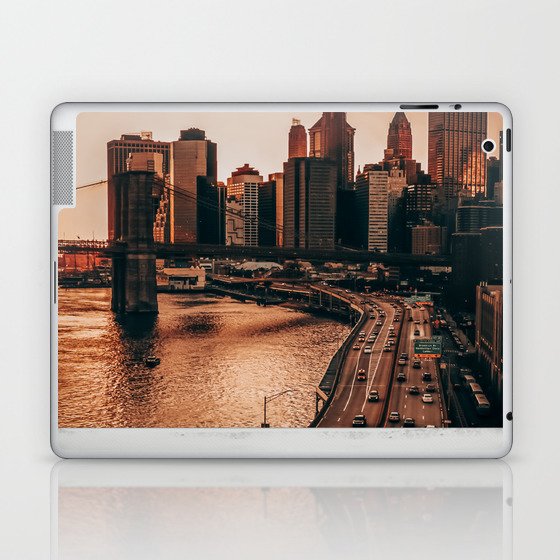 Brooklyn Bridge and Manhattan skyline in New York City Laptop & iPad Skin