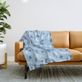 Woodland creatures in blue Throw Blanket