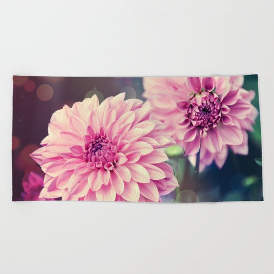 Pink Dahlia bokeh effect Beach Towel